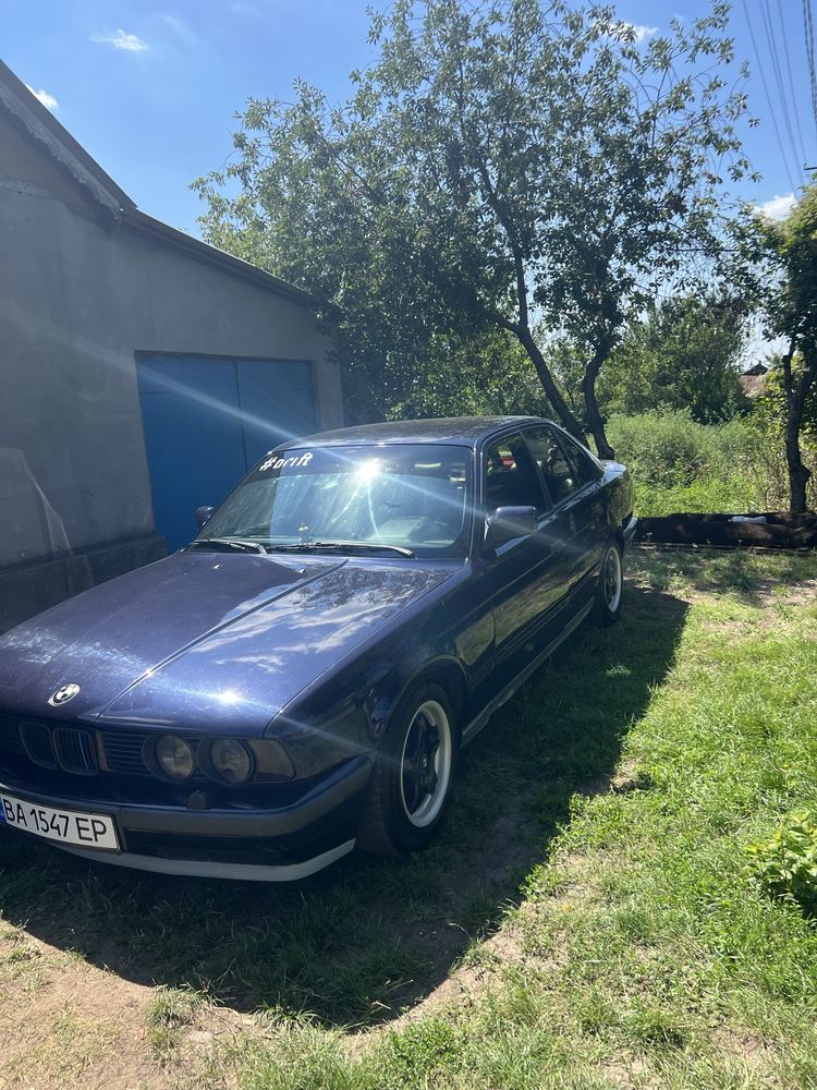 Продам БМВ е34 м20б25