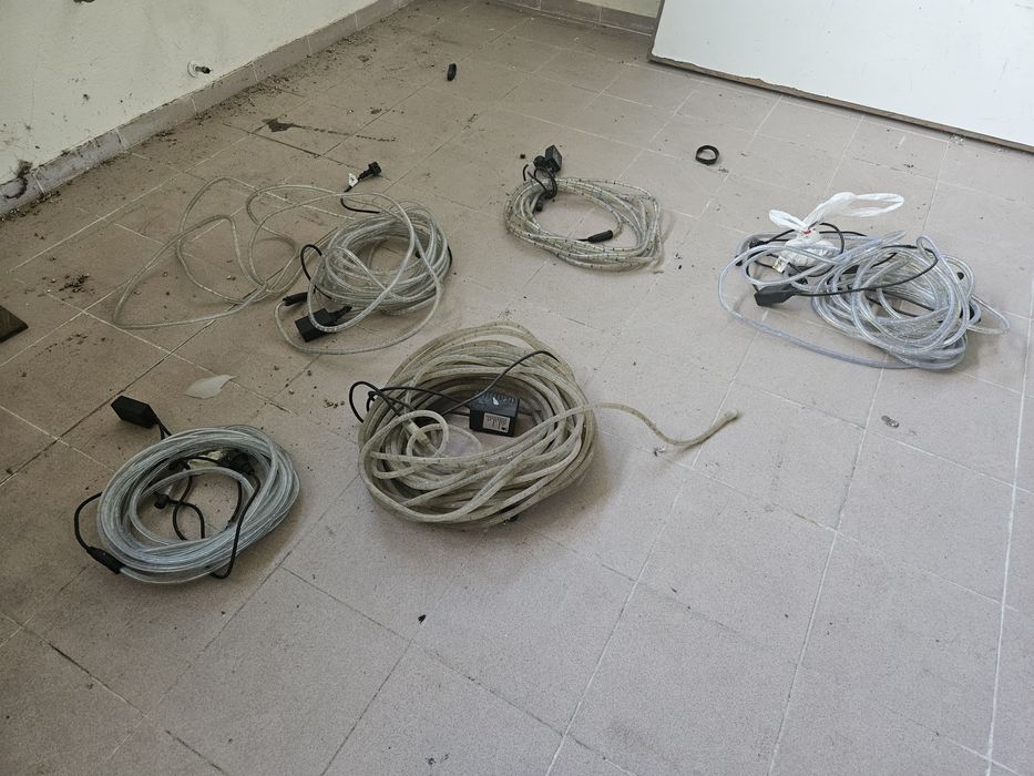 Vendo conjunto de 5 serpentinas de Natal  luminosas