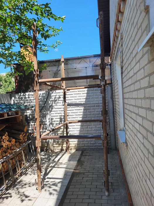 Будівельні ліси якісні