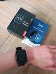 Czarny smartwatch Lenovo
