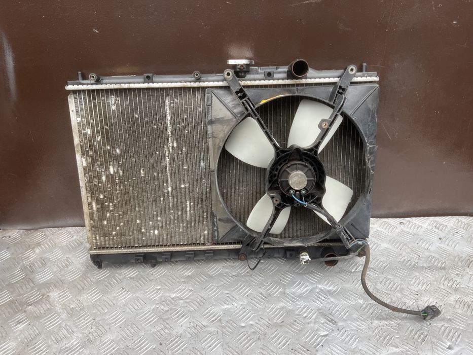 Диффузор радиатор Mitsubishi galant 6 галант 90 год