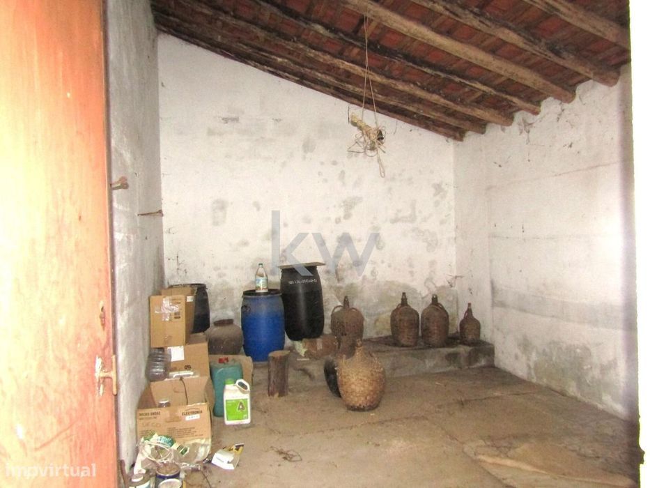 Casa de aldeia com garagem e logradouro em Monte Claro, NIsa