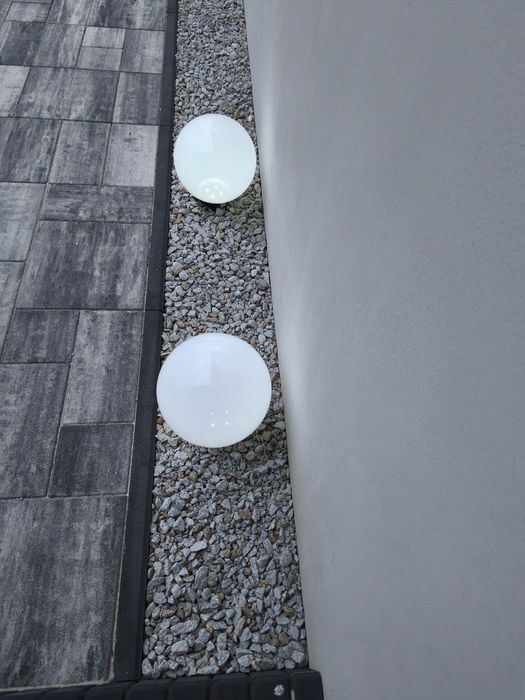 Całoroczna lampa solarna LED ogrodowa wbijana ozdobna wysoka 73 cm