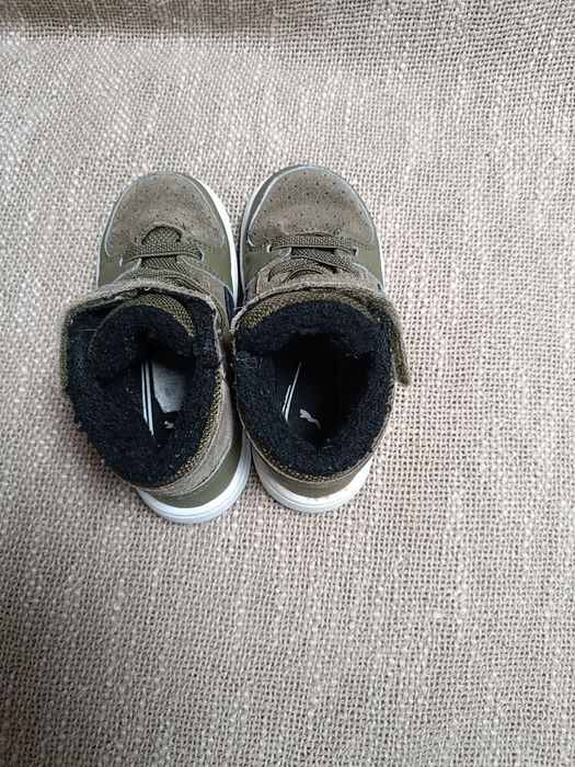 Buty chłopięce ocieplane puma rozmiar 23 kolor khaki /zielony