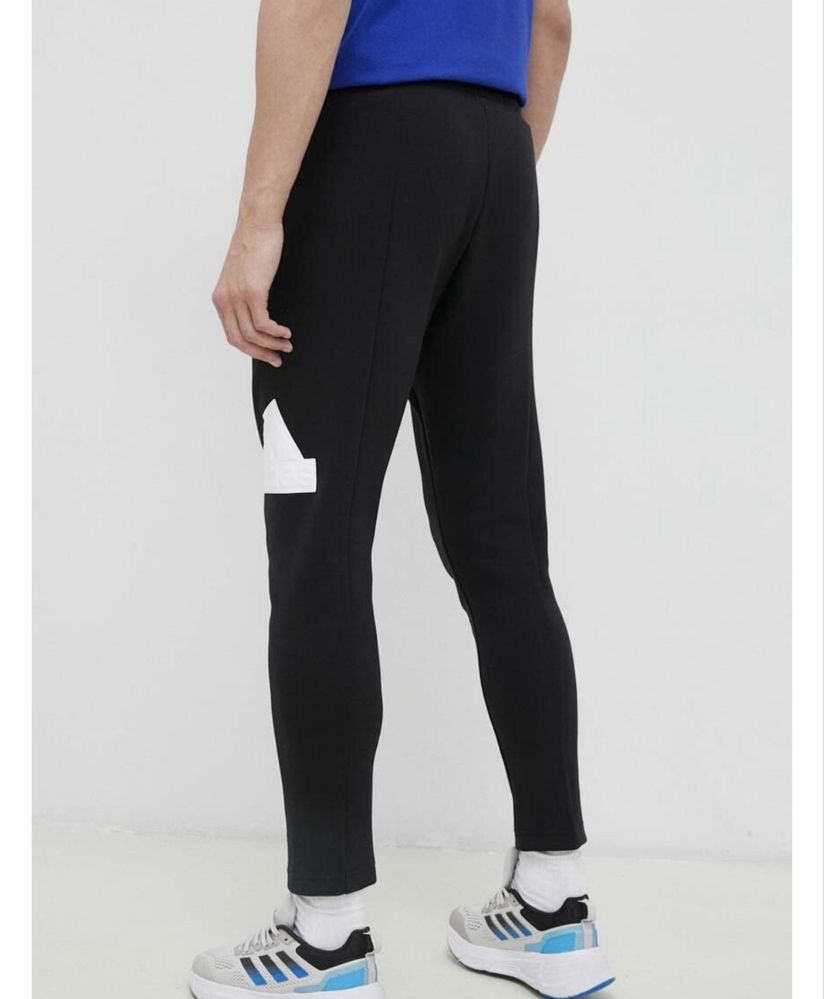 Спортивні штани adidas артикул IC3759