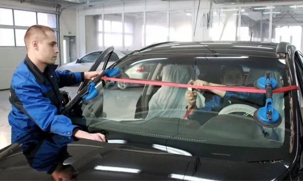 АВТОСКЛО Продаж і Заміна Лобове Вітрове Заднє Бакове скло та інші