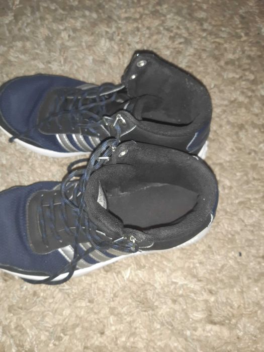 Зимні кросівки фірми adidas(оригінал).