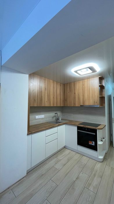 продаж 1 кімнатної квартири вул. Казарменна 4б