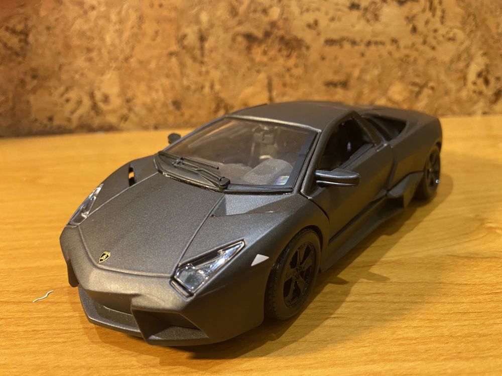 MAISTO Lamborghini Aventador 1.24