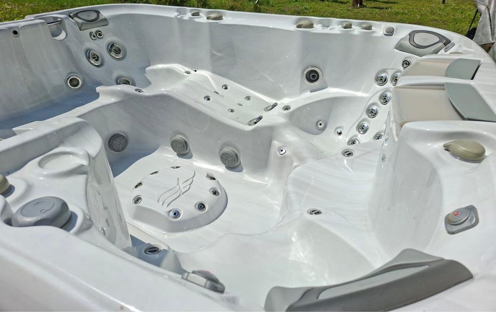 Jacuzzi sundance maxxus armstark 880