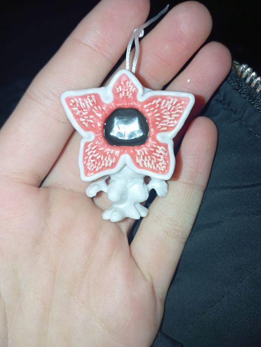 Обмен фигурок очень странные дела