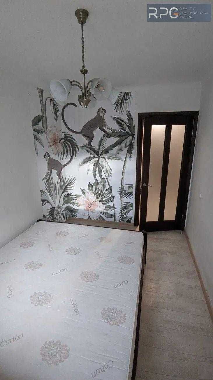 Продам 2к квартиру Печерськ Лобораторний пр. 4, метро Палац України