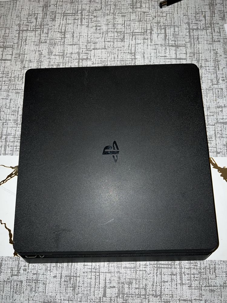 PlayStation slim 4 1TB