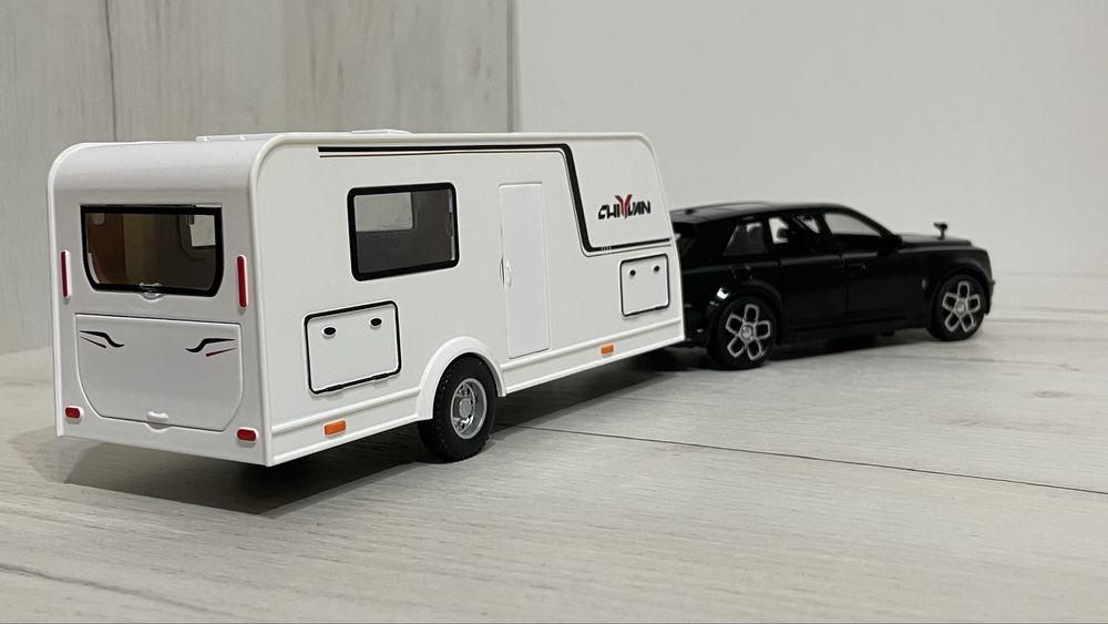 Rolls Royce Cullinan 1:32 машинка іграшка колекційна модель трейлер