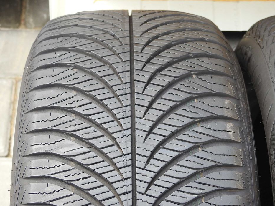 4x 215/55 r17 94v goodyear vector 4season gen 20/19rok 7mm