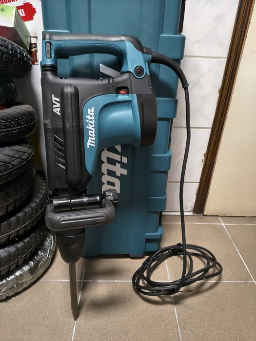 Młot wyburzeniowy - wynajem