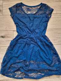 Piękna niebieska koronkowa sukienka rozmiar S