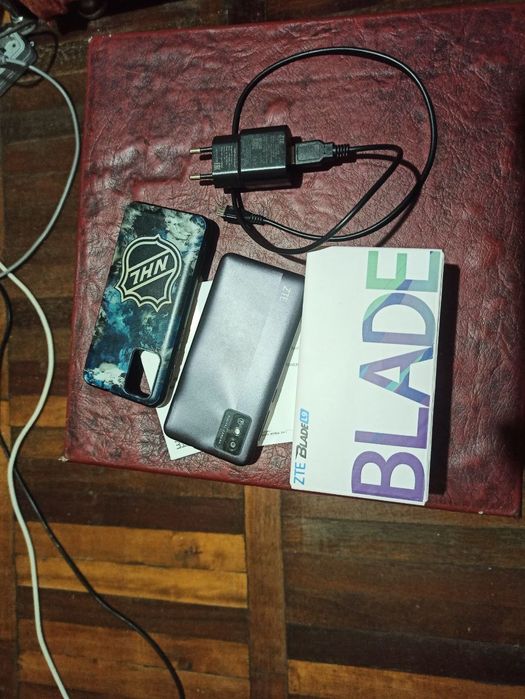 Телефоны ZTE I 9,sony ericsson w700i, Phillips