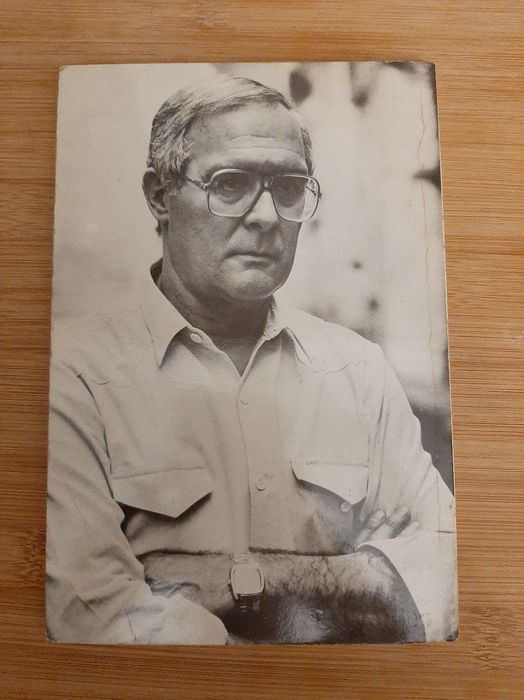 Livro " Viagem de um pai e de um filho pelas ruas da amargura "