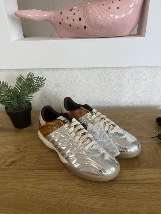 Оригінальні кросівки adidas originals x wales bonner mn samba mettalic