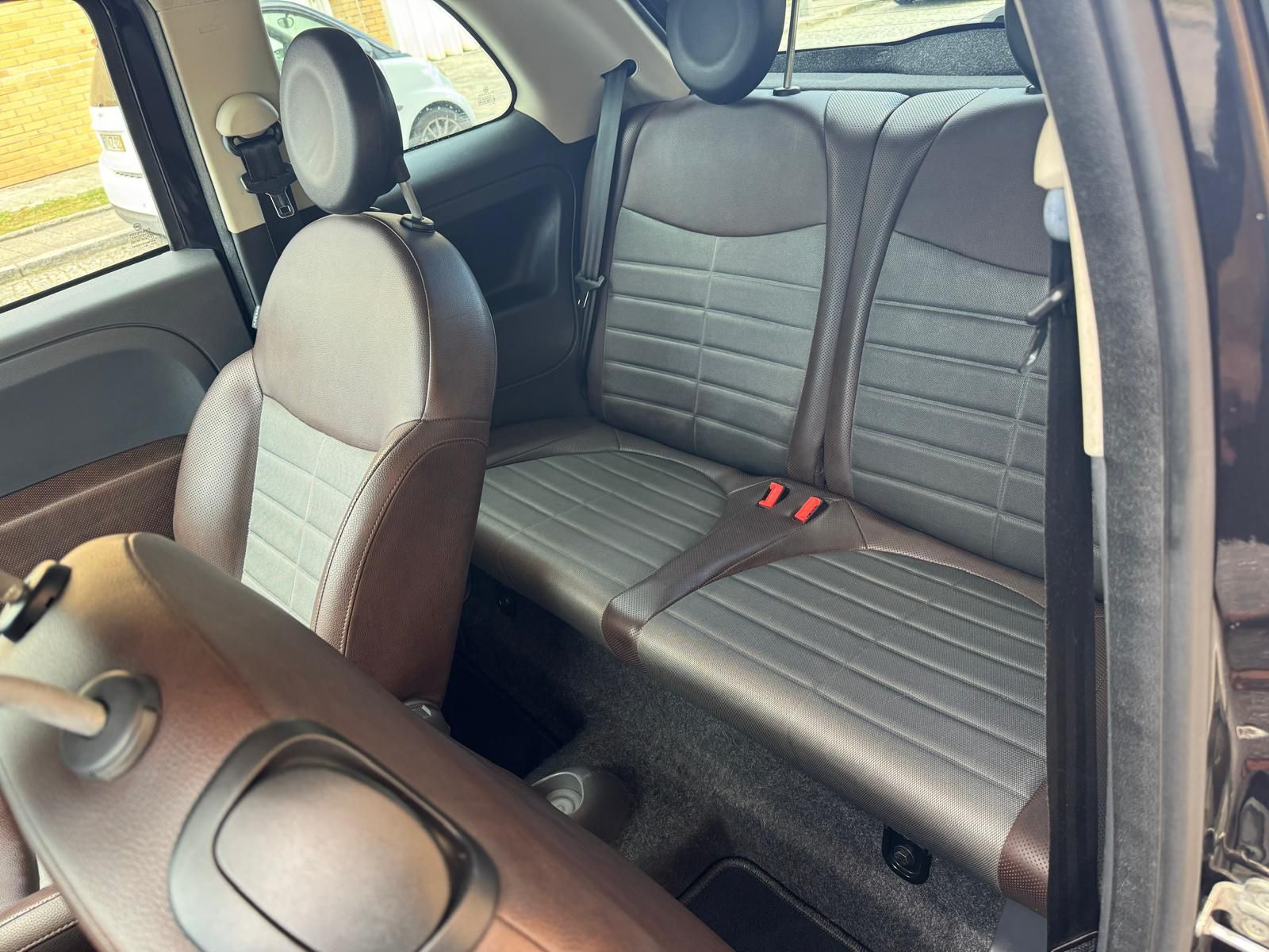 Fiat 500 - Caixa Automática c/ GPS e CarPlay - 1.2 Dualogic