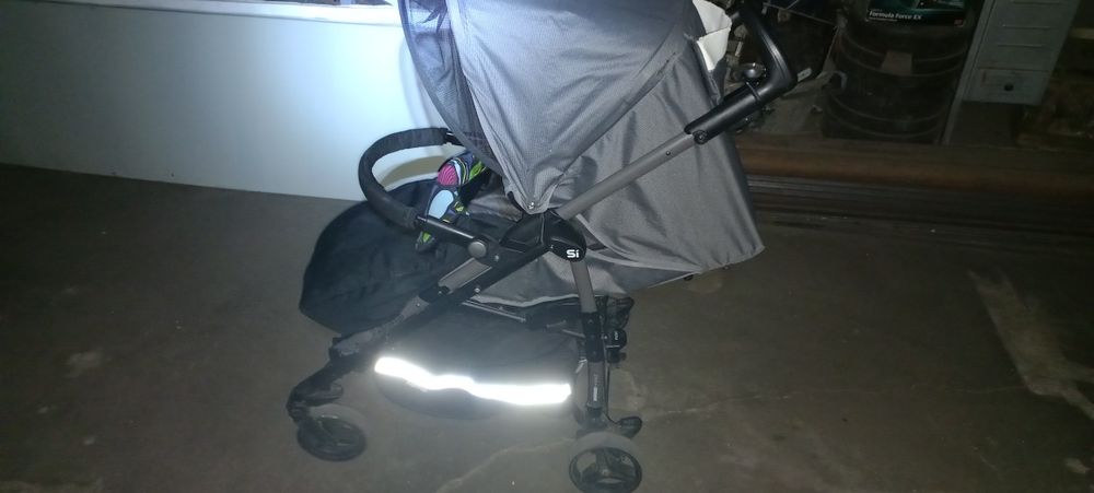 Прогулянкова коляска Peg Perego, стан гарний, робочий, є сліди корист.