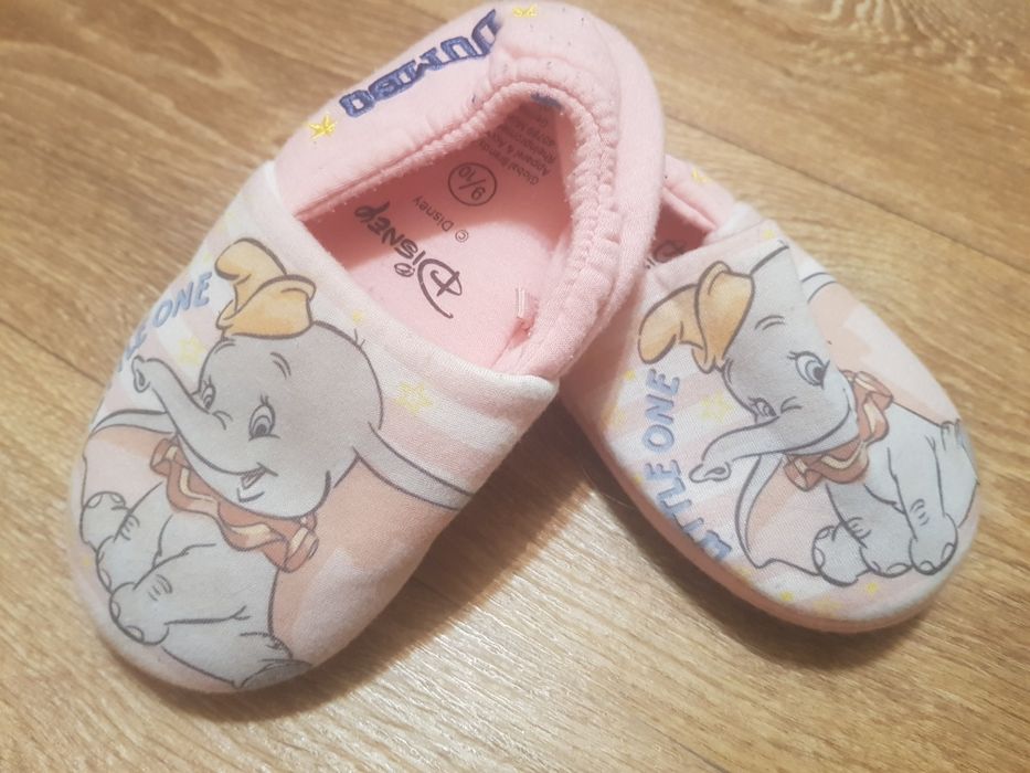 Речі для дівчинки.