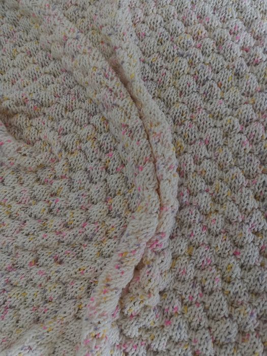 Ręcznie robiony kocyk dla dziewczynki