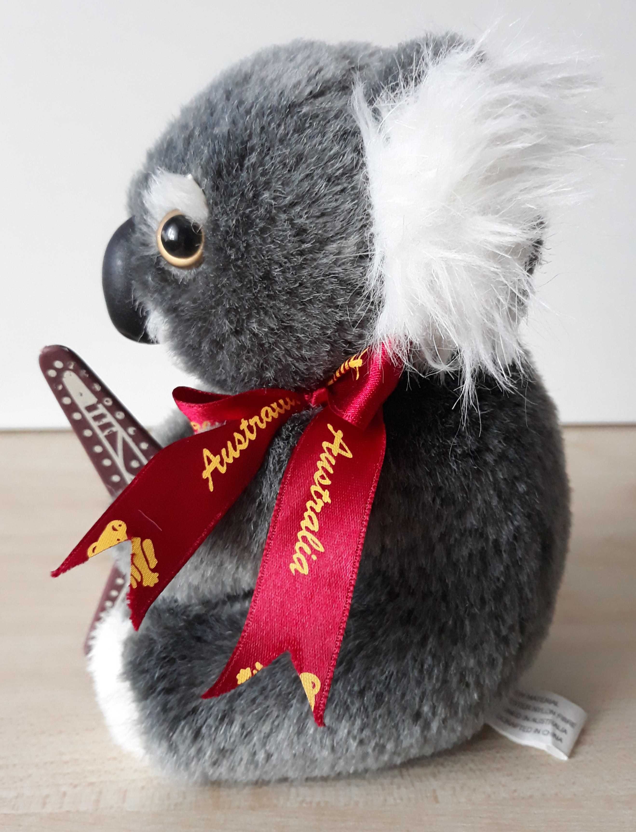 Australia Miś koala z bumerangiem maskotka 16cm