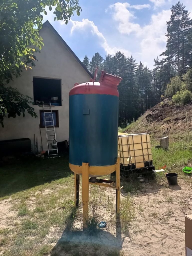Sprzedam  zbiornik na zboże silos