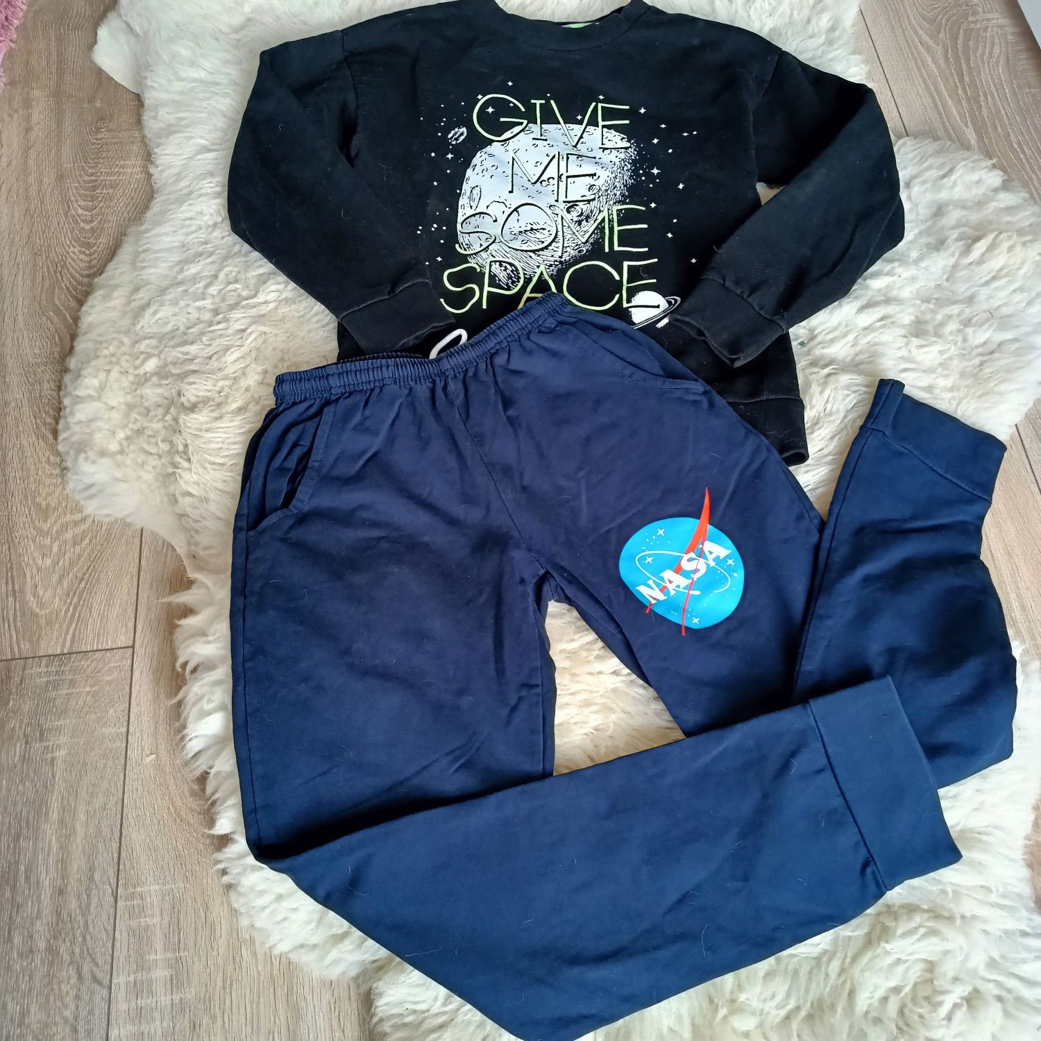 2 szt Zestaw komplet  Spodnie NASA 158 granatowe i bluza czarna