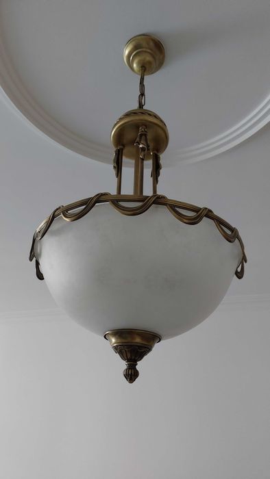 Candeeiro de Teto Clássico