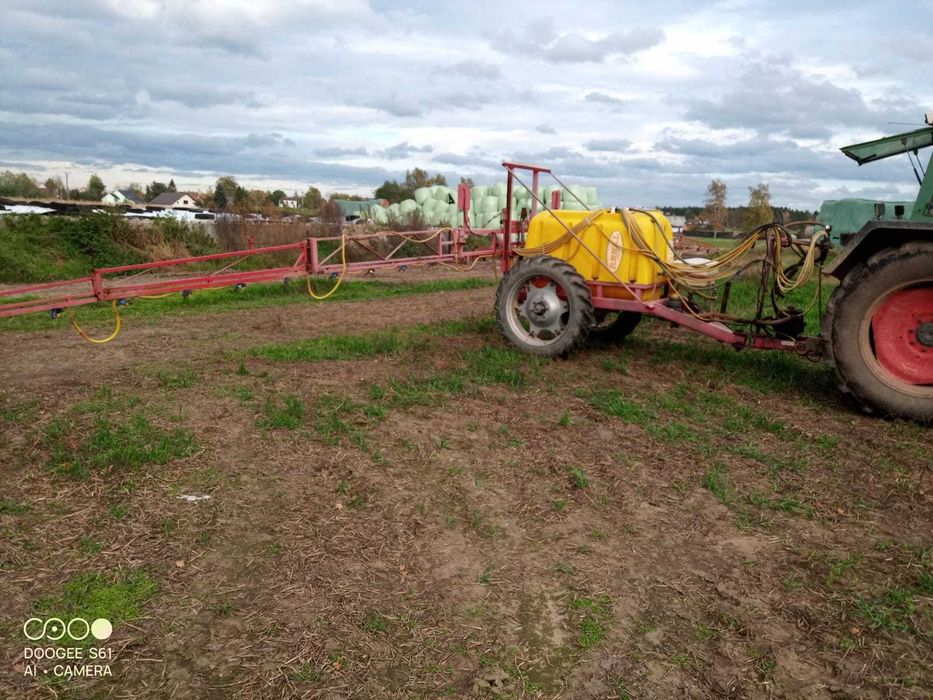 Opryskiwacz ciągany Renal 1200/15