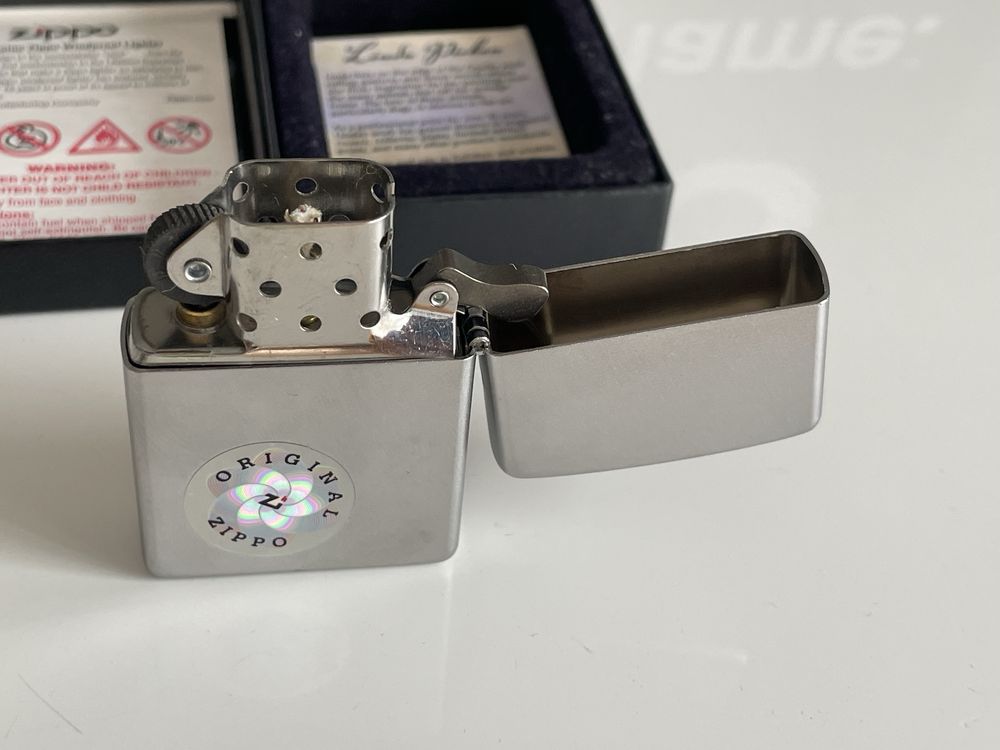 Zapalniczka Zippo Dwa Goldeny, Linda Picken, Two Goldens, psy, NOWA