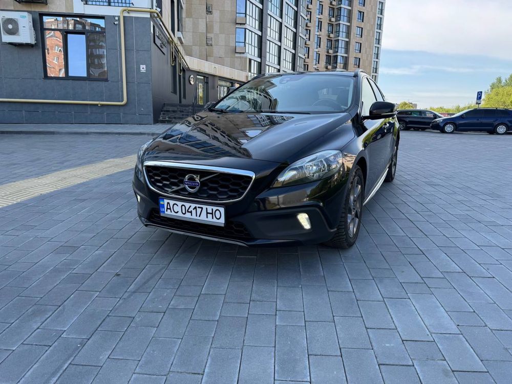 Volvo v40 cross country