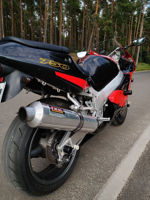 Suzuki GSX-R 750cm3 SRAD wtrysk 135km zamiana