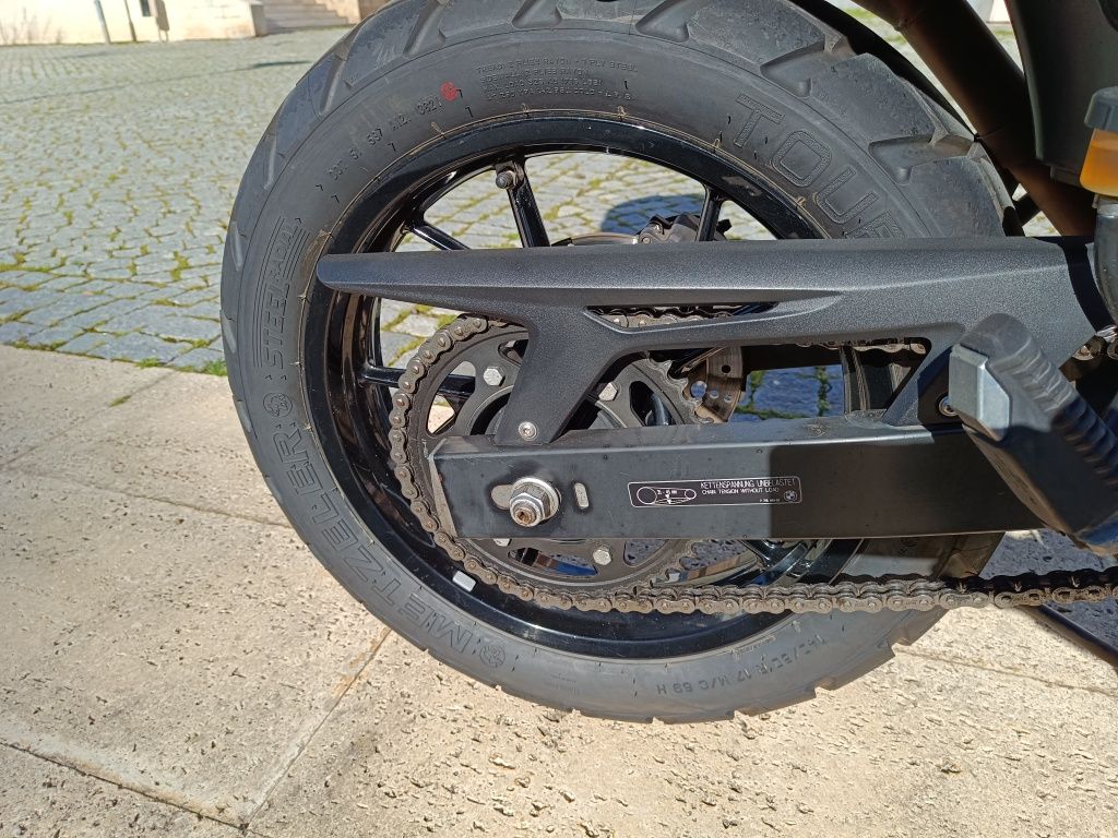 BMW G 650 GS em excelente estado de 2016

Excelente estado pronta p