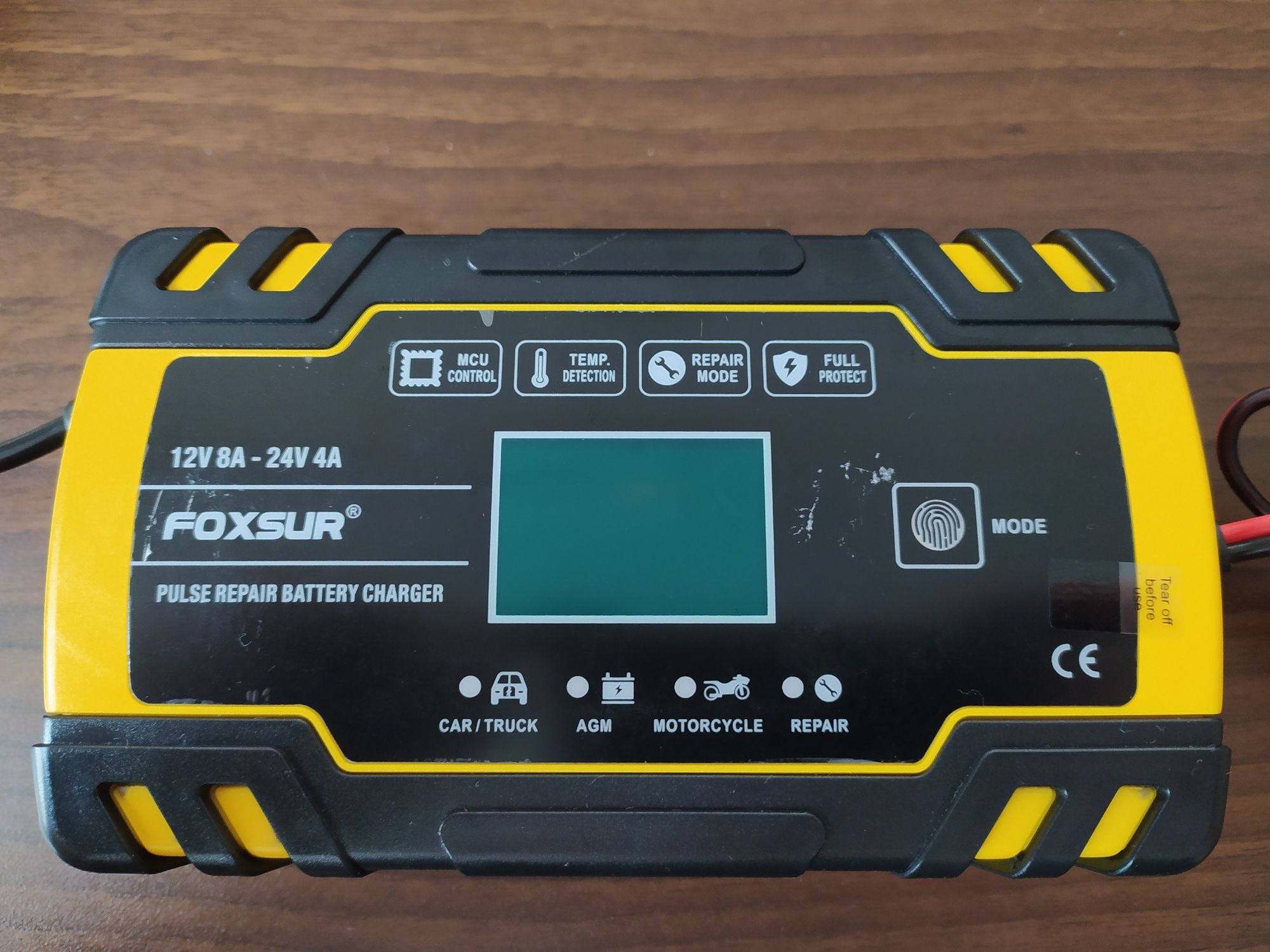 FOXSUR  12V 24V - импульсное зарядное устройство