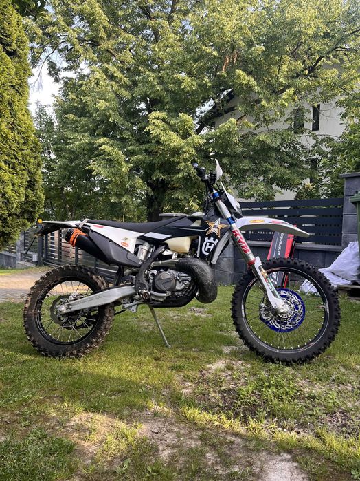 Husqvarna TE300 2T TPI 2022 ktm gas beta