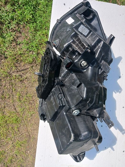 Nissan Rogue T32 2018r lampa prawa USA