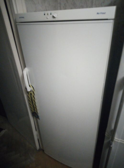 Продається морозильна камера PRIVILEG No Frost