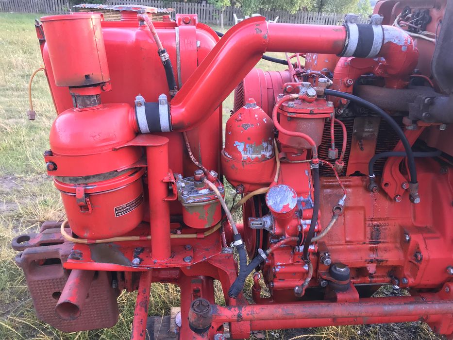 Мотор, коропка та інші запчастини на трактор Т -16, Т - 25.