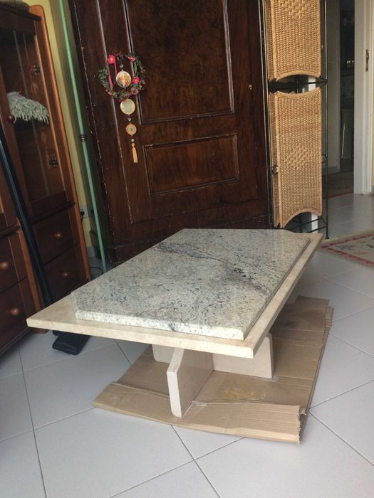 mesa de mármore para centro de sala ou escritório