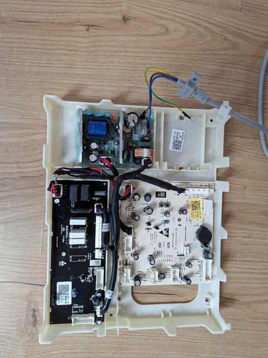 Moduł zasilania (płyta sterująca) Haier HSR3918FIPB + kabel zasilający