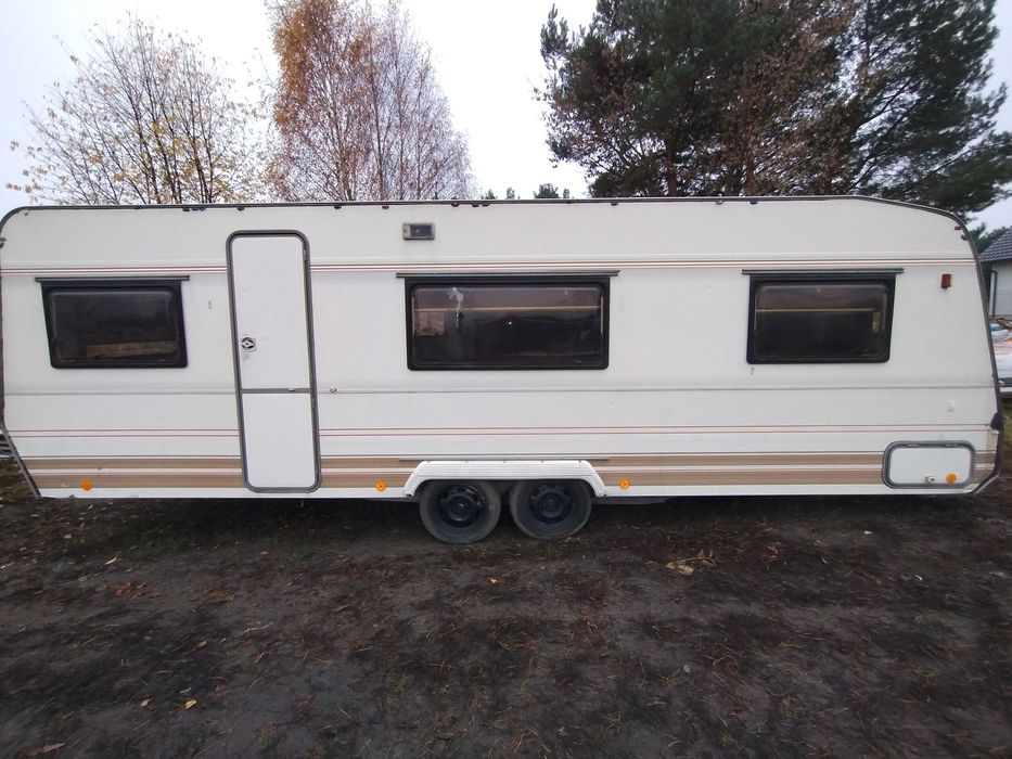 Przyczepa kempingowa stacjonarna postojowa dethleffs 7.2m