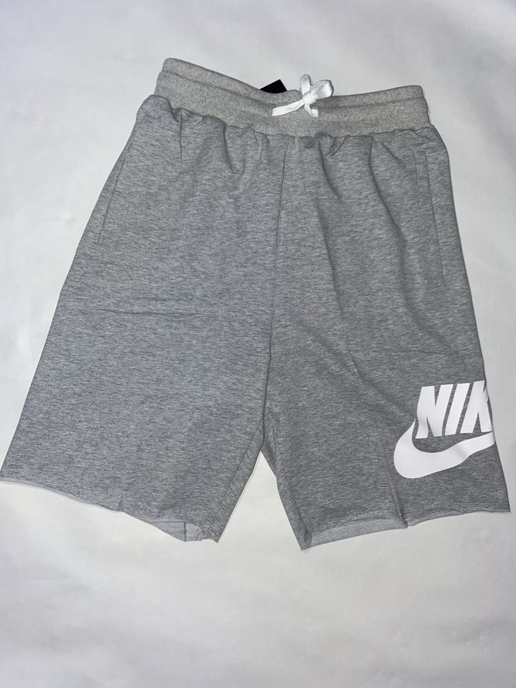 Шорти для чоловіків Nike Club Alumni Men's French Terry