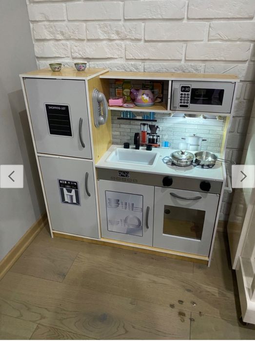 Дитяча кухня дерев'яна з посудом KRUZZEL 22117/Є інші кольори