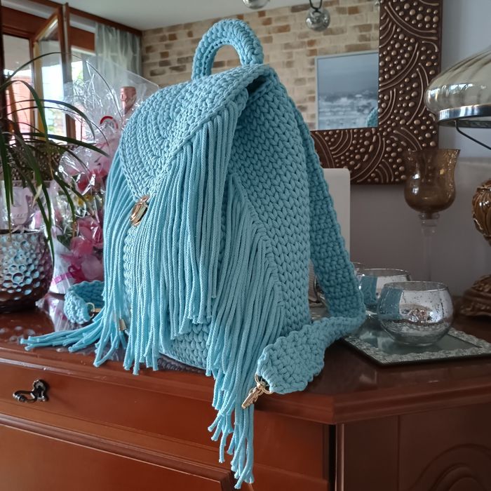 Duży plecak na szydełku