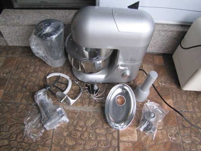 Robot kuchenny planetarny blender maszynka do mięsa 3w1 Klarstein