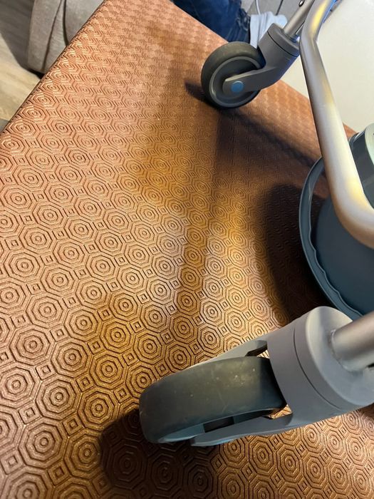 Cadeira Sanitária e de Banho com Rodas